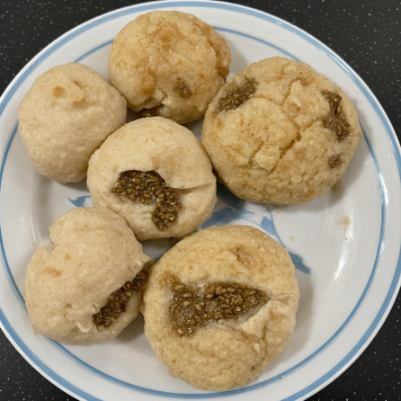 Siddu (Himachal Steamed Stuffed Bread)