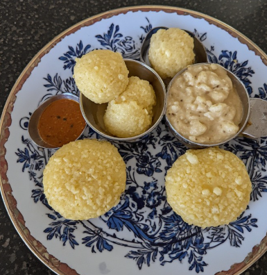 Idli with Sambar & Chutney