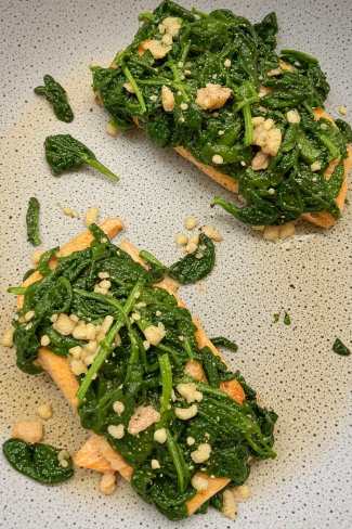 Lax og spínat (Salmon and Spinach)