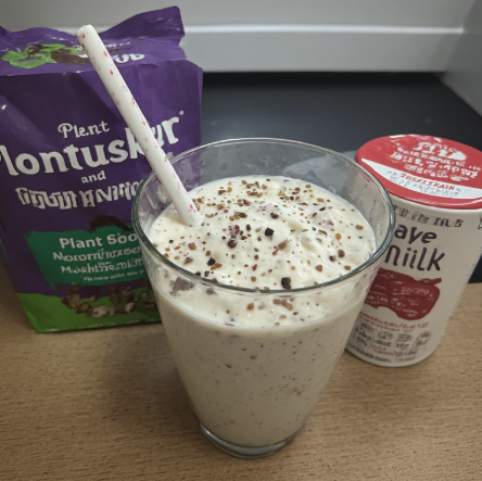 Plöntuskyr og sveppir smoothie (Plant Skyr and Mushroom Smoothie)