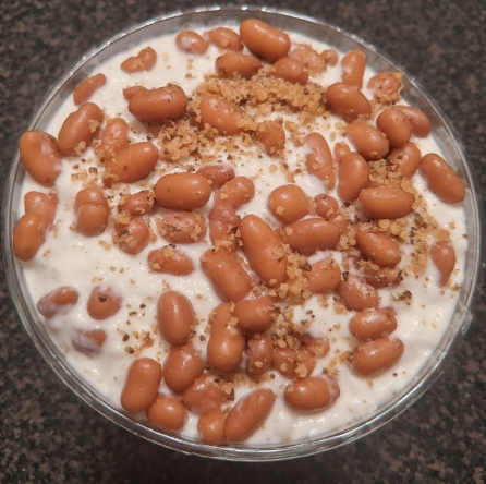 Plöntuskyr og bauna dessert (Plant Skyr and Bean Dessert)