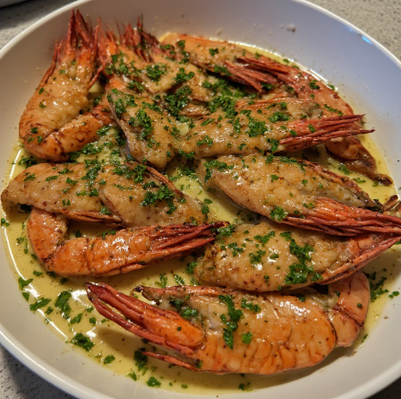Humar í hvítlaukssmjörsósu (Langoustine in Garlic Butter)