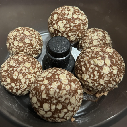 Vegan próteinbollar með skyr (Vegan Protein Balls with Plant Skyr)