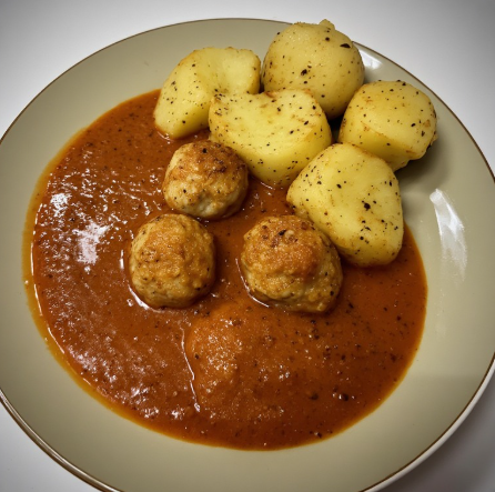 Þorskbollar í sósu (Cod Balls in Sauce)