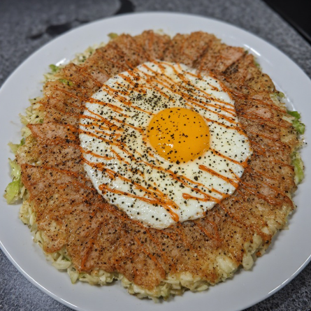 Okonomiyaki with egg (Osaka style)