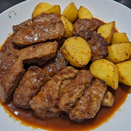 Carne de Porco à Alentejana