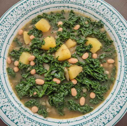 Sopa de Feijão com Couve