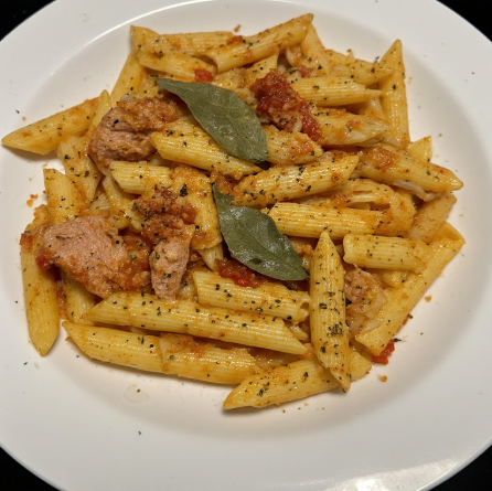 Massa com Atum e Tomate