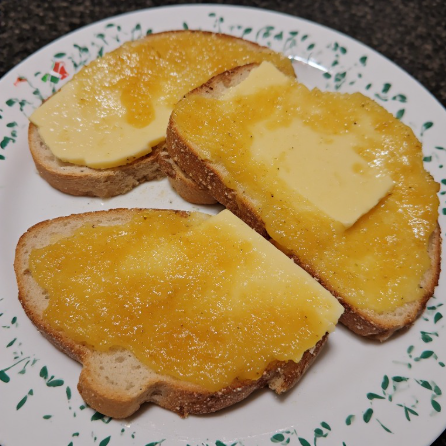 Pão com Marmelada e Queijo