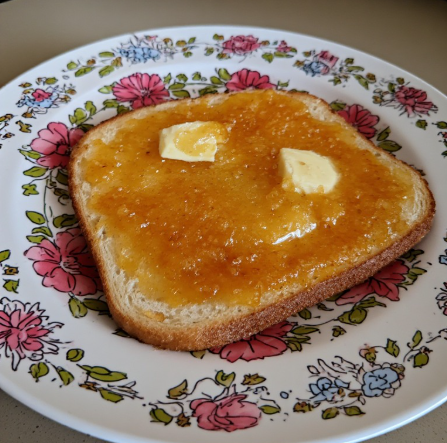 Pão com Geleia de Laranja