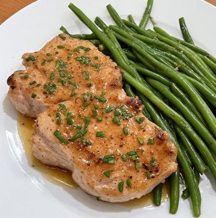 Honey Garlic Pork Chops with Green Beans
