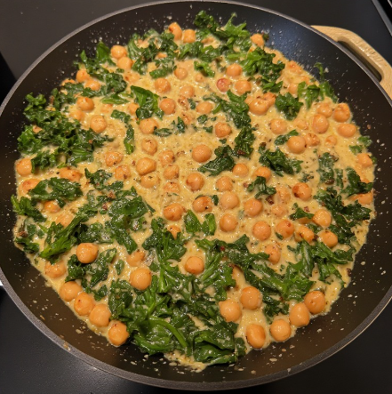 One-Pot Creamy Chickpea & Kale Alfredo