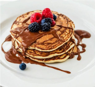 Zendaya-Inspired Pancakes with Nutella & Berries