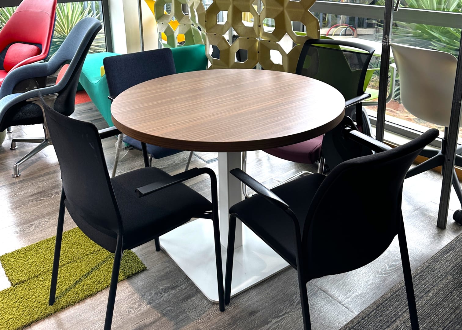 Open Space Meeting desk