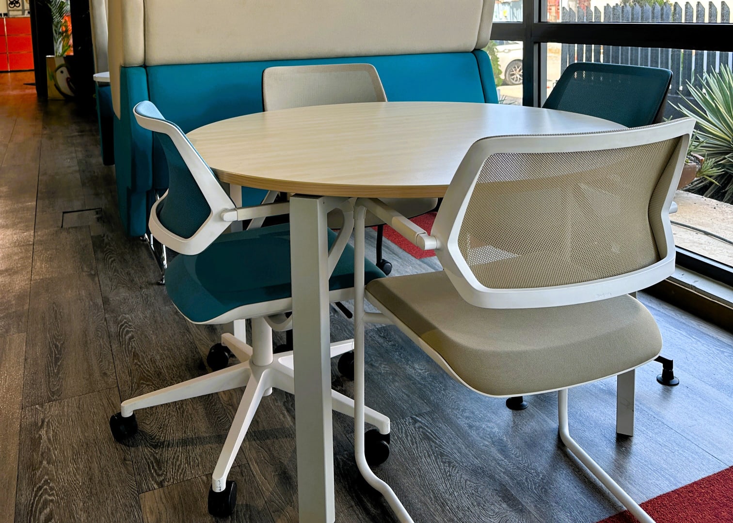 Open Space Meeting desk