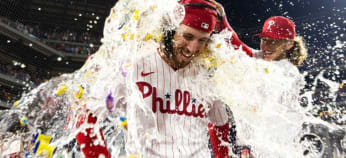 Turner, Castellanos, Realmuto slug 2-run homers as Phillies beat Nationals  6-2