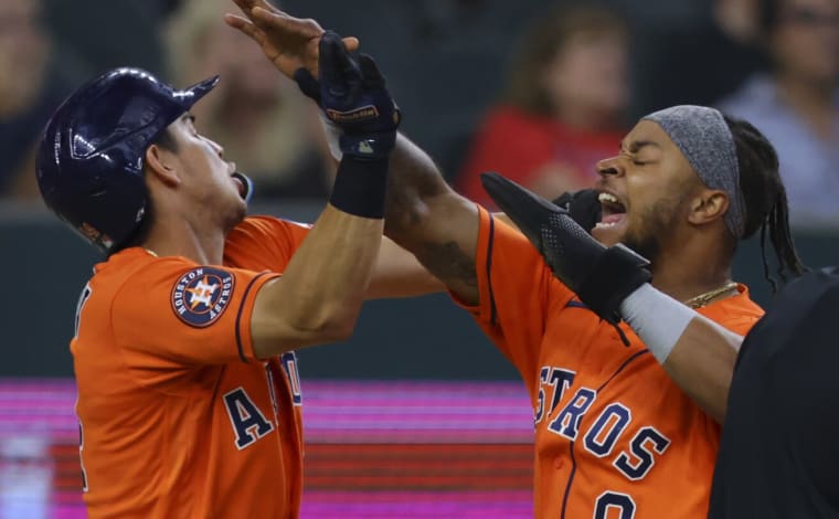 MLB roundup: Astros demolish Cardinals 14-0