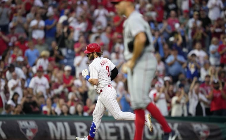 Bryce Harper belts 300th homer in Phillies' loss to Angels