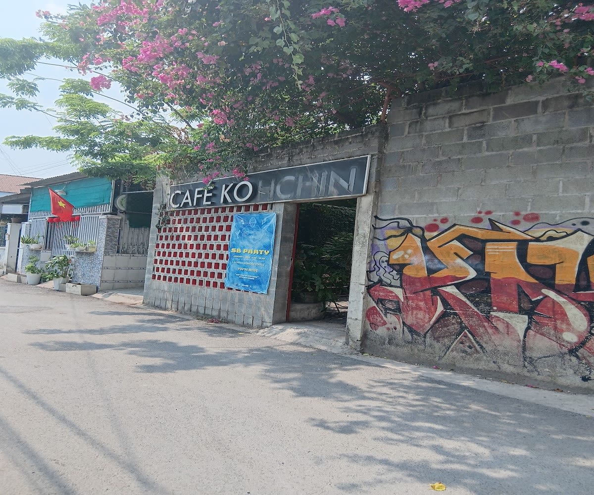 Kohchin Cafe Dĩ An – không gian quán nhỏ yên tĩnh, chill, thích hợp học bài và làm việc