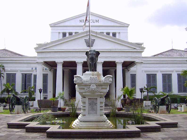 Gedung Nasional (Gedung Gajah)