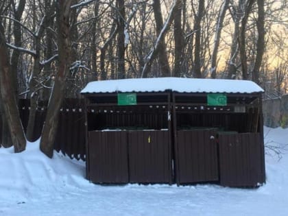 Контейнерную площадку установили в частном секторе на улице Гейне после обращения жителей в приемную партии Советского района