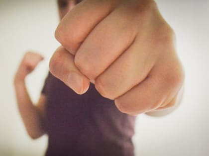 Крики и драка. Толпа устроила трэш в Нижнем Новгороде