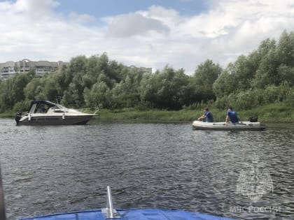 Тело мужчины извлекли из воды водолазы в Дзержинске