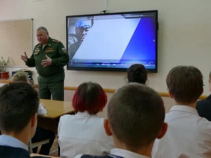 Старшеклассники нижегородской школы №37 займутся начальной военной подготовкой