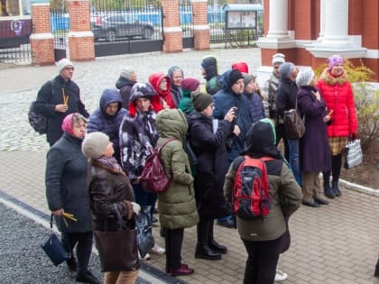 Подопечные нижегородской организации «Верас» посетили храмовый комплекс в честь Смоленской и Владимирской икон Божией Матери