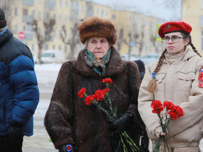 Глеб Никитин в Сарове вручил одну из первых в Нижегородской области «Карт Победы»