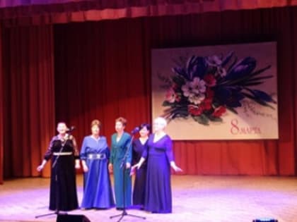 Праздничный концерт "Дыхание весны" в МДЦ п.Новосмолинский