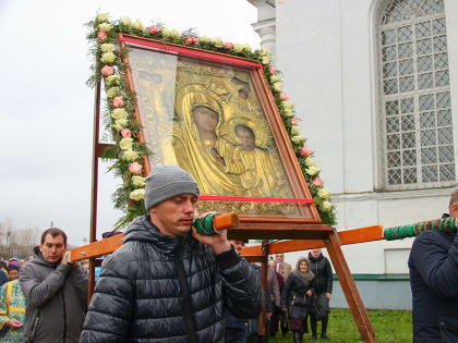 Праздник в честь Казанской иконы Божией Матери встретили в благочинии