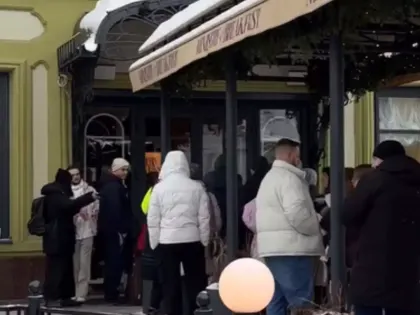 «Возвращение СССР». Нижегородского блогера шокировала очередь за едой