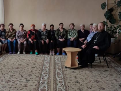 Клирик Воскресенского благочиния Нижегородской епархии провел духовную беседу в Центре социального обслуживания населения