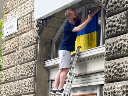 Осужденный экс-глава нижегородского депкульта переехал в Венгрию