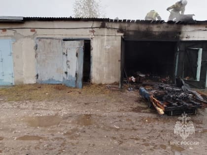 Гараж на площади в 24 «квадрата» сгорел в Дзержинске