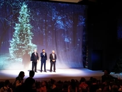 В театре «Комедiя» состоялась благотворительная новогодняя Елка для сормовских ребят