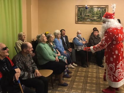 В Сормовском доме-интернате для престарелых и инвалидов партийцы организовали праздник