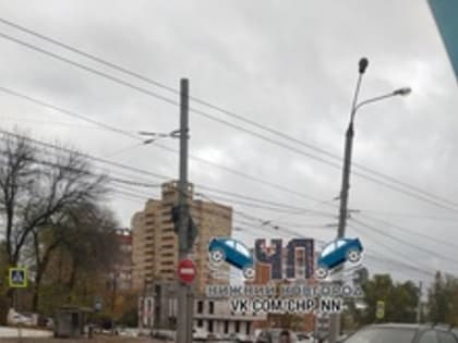 Porshe «распался» из-за ДТП на проспекте Гагарина