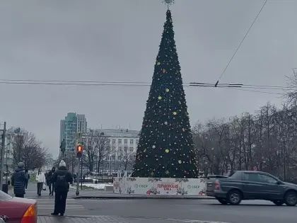 Праздник в Желто-Голубом: Как изменился облик города