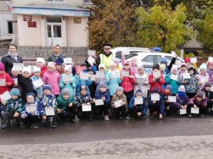 В Нижегородской области ковернинские сотрудники ОГИБДД провели профилактическое мероприятие «Шагающий автобус»