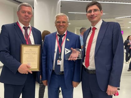 Евгений Люлин: "Иннопром уже давно стал важной выставочной площадкой на мировой арене и сохранил этот статус, невзирая на санкции"