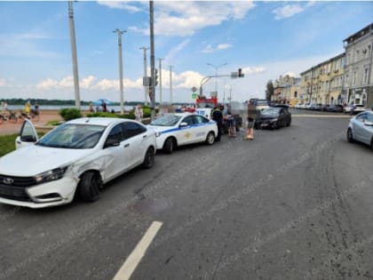 Три человека пострадали в ДТП с четырьмя автомобилями в Нижнем Новгороде