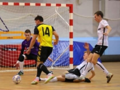 Дзержинские команды First и «Камир» вышли в плей-офф чемпионата Нижегородской области по мини-футболу среди мужских команд