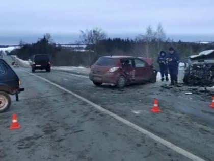 Четыре человека пострадали в массовом ДТП из-за обгона под Павловом