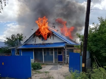 Пен­си­о­нер­ка по­гиб­ла на по­жа­ре под Дзер­жин­ском