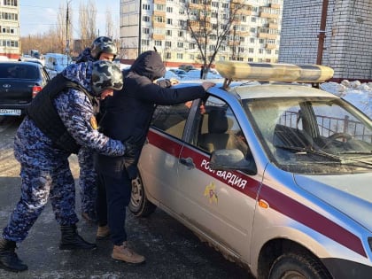Росгвардейцы задержали мужчину с наркотическими веществами в Нижнем Новгороде