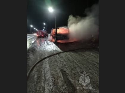 Автобус выгорел по всей площади в Чкаловском районе