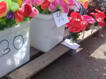 «Как с кладбища». Нижегородки назвали самые ужасные подарки на 8 Марта