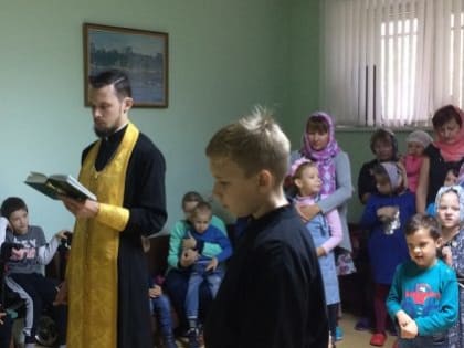 Клирик Приокского благочиния посетил общественную организацию детей-инвалидов «Дети-Ангелы»